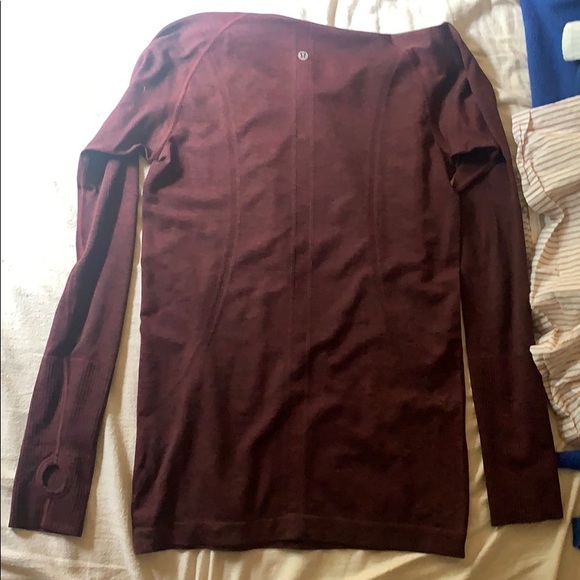 Long sleeve lululemon shirt - Picture 2 of 2